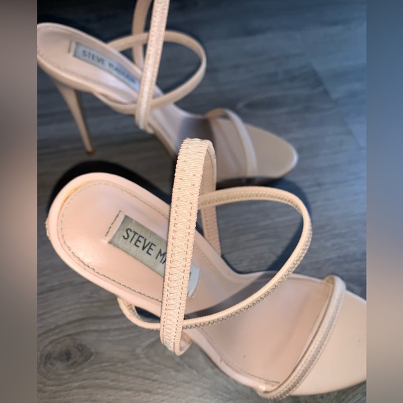 Cream Steve Madden heels - Picture 3 of 11